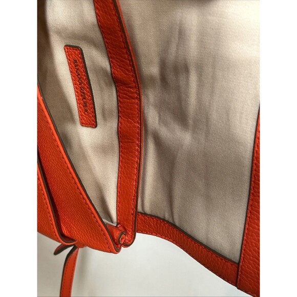 BANANA REPUBLIC Women’s  Orange Red Leather Crossbody Purse  Bag 6”x 9 “ - Picture 3 of 7